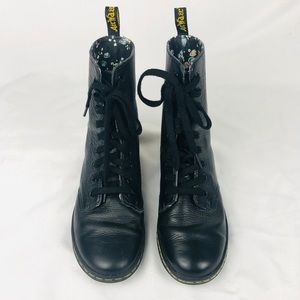 Dr. Martens Stratford Boot
